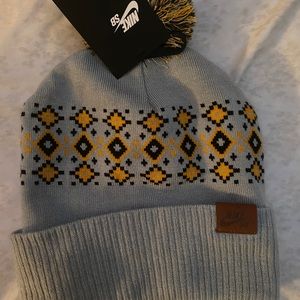 Nike SB Pom beanie